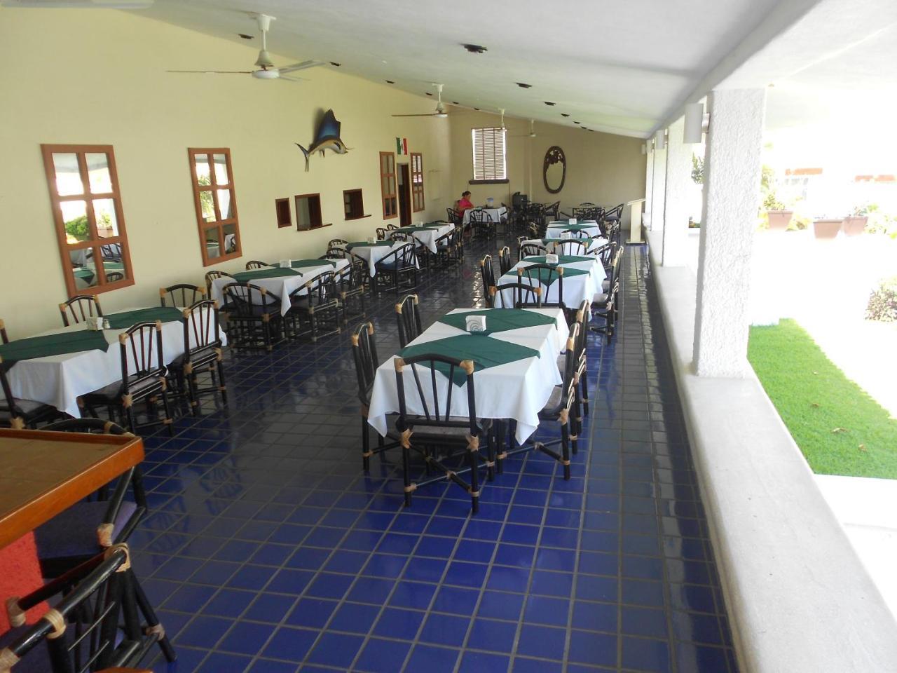 Suites Las Palmas Hotel Y Villas Manzanillo Exterior photo