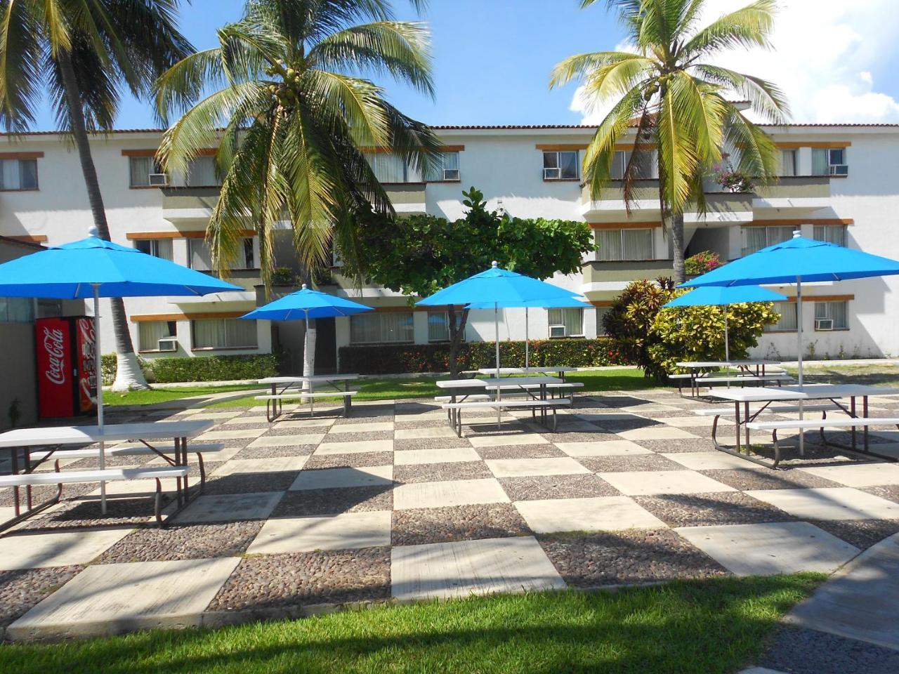 Suites Las Palmas Hotel Y Villas Manzanillo Exterior photo
